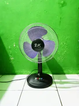 KIPAS ANGIN DUDUK 12 INCI MERK D&A MANTAP.