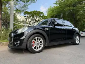 Mini Cooper 5-door 2015