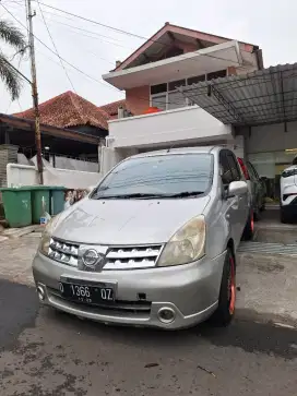 Nissan Livina 2008