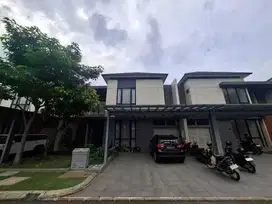Rumah mewah diSummarecon bandung claster emily harga masih nego