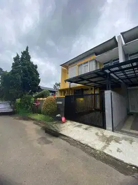 Jual rumah lelang setraduta  pasteur bandung
