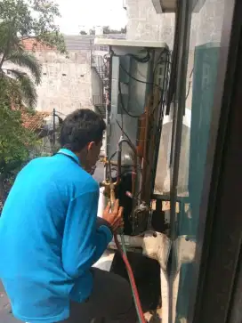 Service AC bongkar pasang ac kulkas mesin cuci