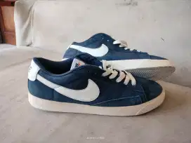 sepatu preloved nike thrift