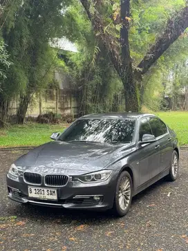 BMW 320i 2015 Bensin