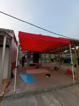 Dibutuhkan karyawan untuk steak tendaan
