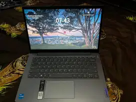 lenovo ideapad slim 3i i3-1215u 256gb ssd 8gb