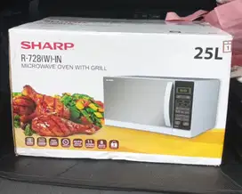 microwave oven grill sharp R-728 25 L like new