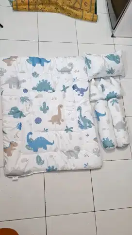 Bed cover bayi/set kasur bayi