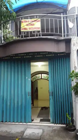 Dikontrakan Rumah 2 lantai