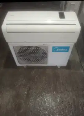 AC midea 1/2 pk dingin