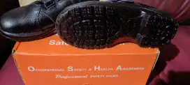 Sepatu safety dr osha