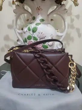 Preloved tas Charles & keith