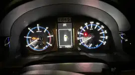 MOBIL TOYOTA KIJANG INNOVA 2.4 V M/T