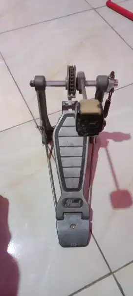 Kick pedal bass drum akustik PEARL