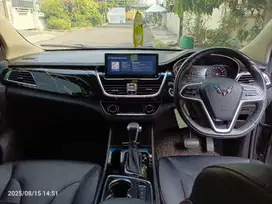 WULING CORTEZ 15LT LUX CVT 4X2 TURBO