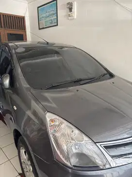 Nissan Livina 2012 Bensin