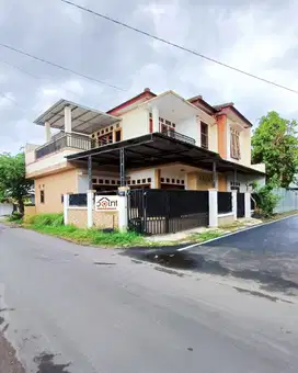 Rumah 2Lt Hook Bagus Dekat Bandara Adi Sumarmo Karanganyar