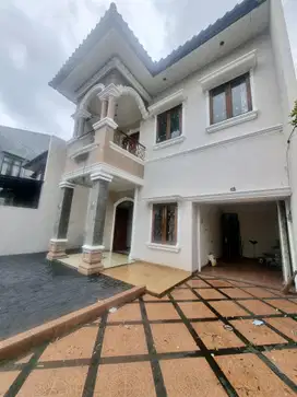 Wilson Rumah siap huni lokasi bagus bebas banjir di meruya kav dki