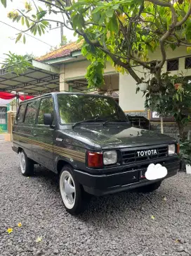 kijang super KF40