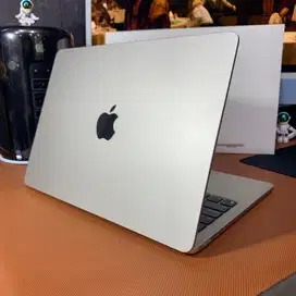 Macbook Air M2 13inch 2022 8/256GB Starlight