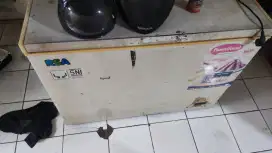 Freezer second. 450liter