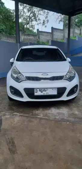 kia rio AT 2013