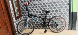Bmx ukuran 20 tingal pakkai