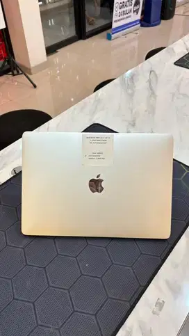 MACBOOK PRO 2017 13” i5 2.3Ghz 8/128GB second original