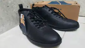 Sepatu Brodo fullblack sz 42 baru