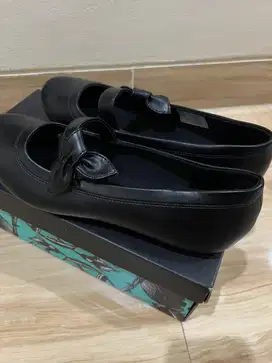 WTS New Pantofel Hitam