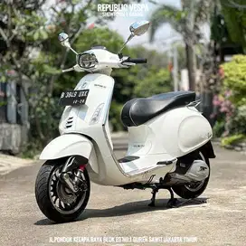PIAGGIO VESPA SPRINT 150 IGET ABS LED TH 2021 PERFECT CONDITION
