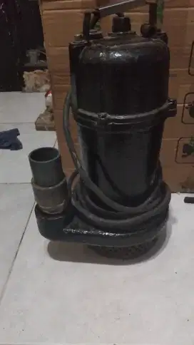 Pompa celup air kotor