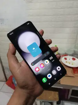 Samsung Zflip 5 8/256 Sein