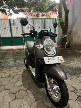 Scoopy Stylish Grey 2020