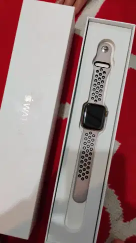 Apple Watch 5 40mm Gold