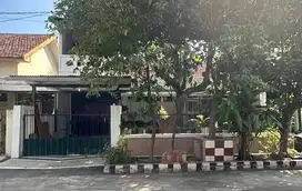 Rumah Kendangsari Terawat Siap Huni dekat Raya Jemursari