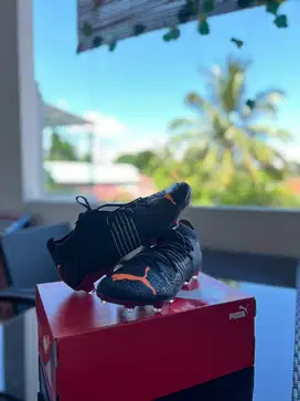 Sepatu Bola Puma Future Z Original 42,5 Bekas Terawat Harga Nego
