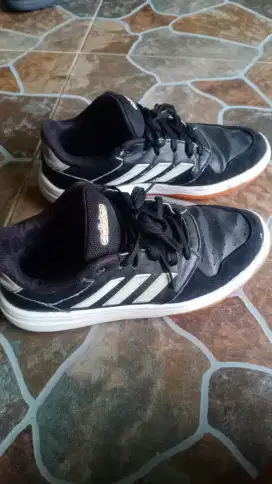 Sepatu second original size 42