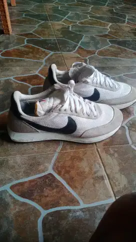 Sepatu second original size 42