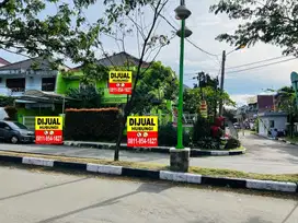 Rumah Hoek Di Perumahan Taman Yasmin Di Jalan Utama Boulevard