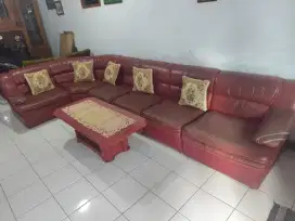 Sofa pojok ukuran 3.5 x 1.5 m