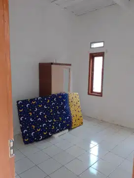 Lemari dan Kasur
