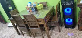 Meja makan jati