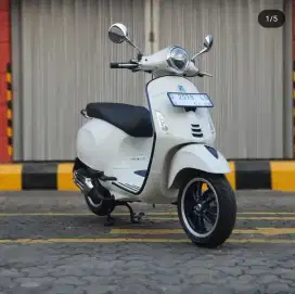vespa primavera s 150 white odo 5rb km