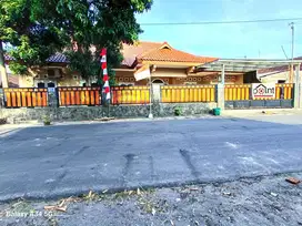 Rumah Luas Bagus Semi Furnish Dekat Kampus UNS dan ISI Solo