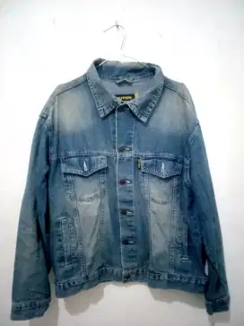 Jaket Levis Guteninc Size M