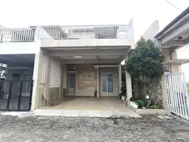 Rumah 2 lantai Furnish Cluster Modern Minimalis Dekat Jln Mengesty