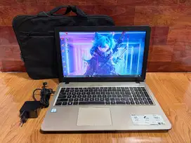 Laptop Asus X540S, Intel Core i3 Gen 4, Ram 4 GB, SSD 128 gb, Vga 2 GB