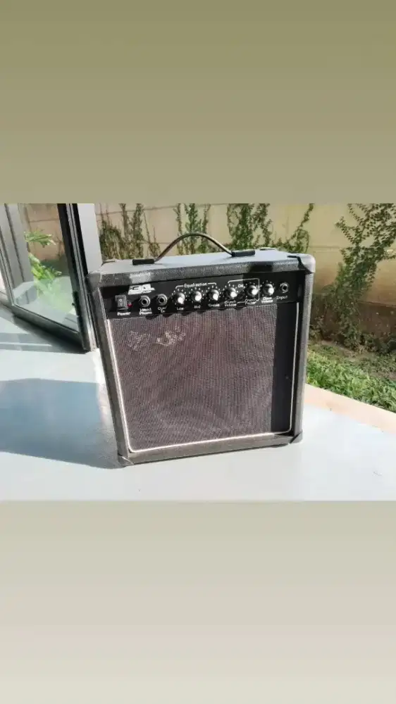 ampli gitar spker 8 inch mantap sdh ad distorsinya nett