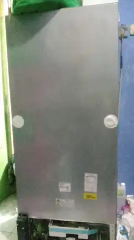 kulkas 2pintu merk polytron